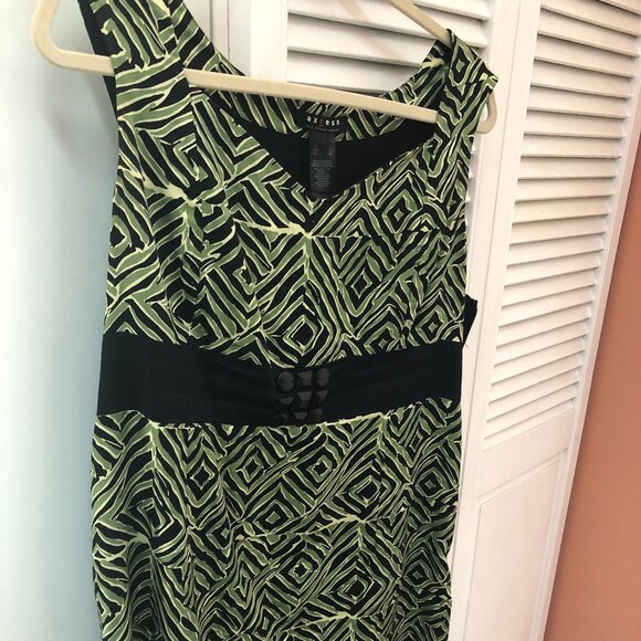 Retro print dress with color coordinated jacket - Picture 2 of 11